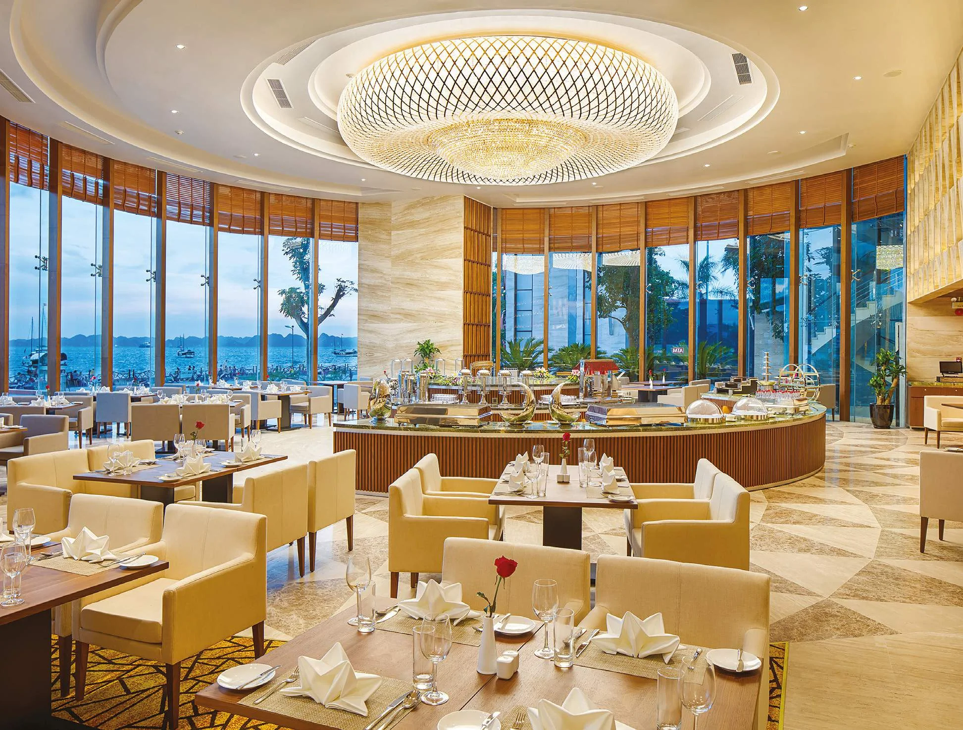 Wyndham Legend Ha Long — interior details, view 1